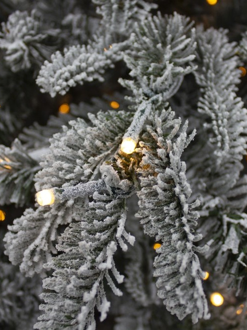 Ель Стильная заснеженная 185 см., 312 LED ламп, литая хвоя+пвх, Black Box (74282)