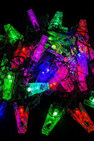 Светодиодная нить Прищепка 8 м., 40 разноцветных LED ламп, зеленый провод, Winner (m.01.5G.40+(10))