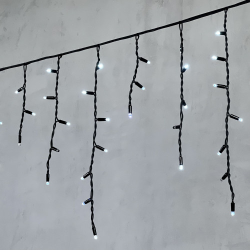 Светодиодная бахрома с колпачком 3,1*0,5 м., 120 холодных белых LED ламп, мерцание, каучуковый черный провод, LTC (LL120BLW-1-2W)