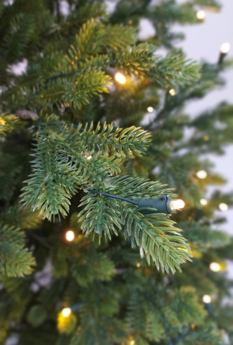 Ель Городская, 100% литая хвоя, 280 ламп, 215 см., Black Box (74546)