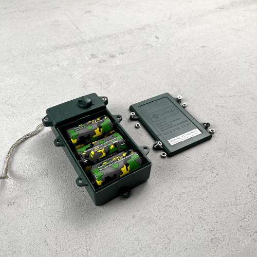 Светодиодная гирлянда 10 м., 3 батарейки типа D 4.5В., 100 LED ламп цвета аква, таймер, прозрачный провод, LTC (EST100-4W10-8A)