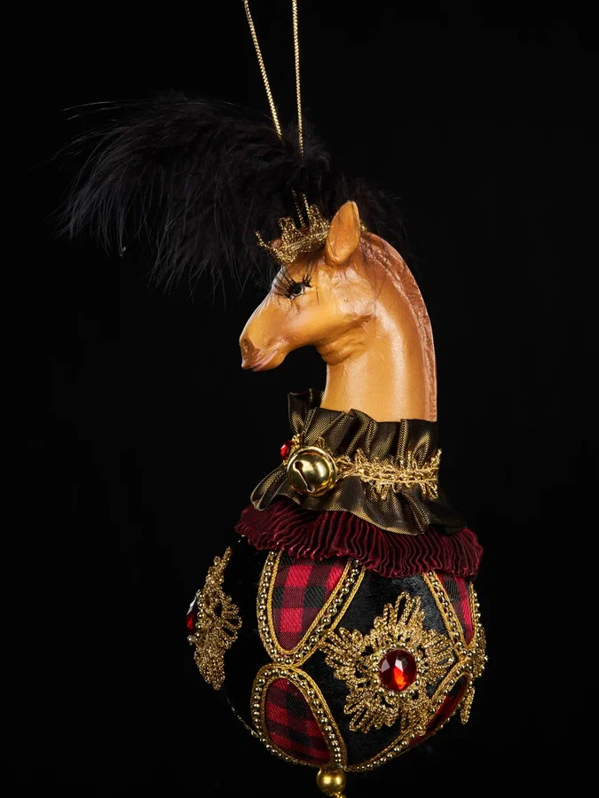 Лошадь леди с черным пером, Christmas DeLuxe (13361) в Санкт-Петербурге