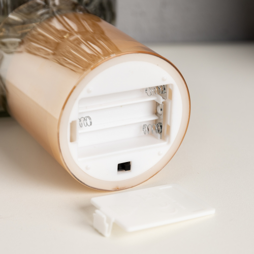 Светодиодная свеча Золотистая 7.5×10×7.5 см., воск, пластик, батарейки АААх3, Luazon Lighting (9907625)