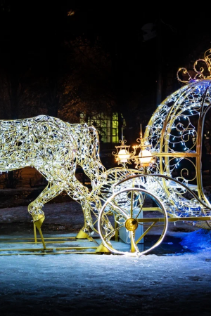 Светодиодная фотозона Королевская карета с Королевскими конями 250 см., Сад Радости (SR122)