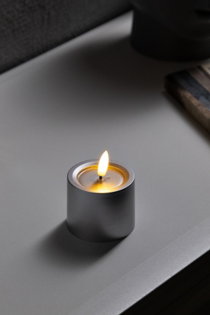 Светодиодная свеча Серебристая 6×8×6 см., пластик, батарейки АААх2, Luazon Lighting (9907601)