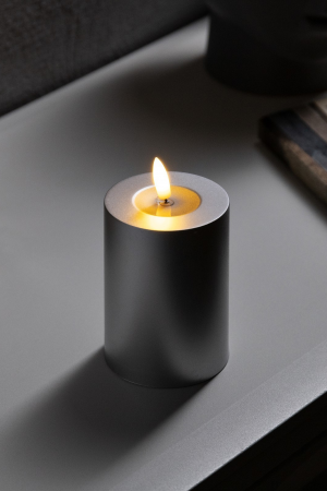 Светодиодная свеча Серебристая 7×13×7 см., пластик, батарейки ААх2, Luazon Lighting (9907602)