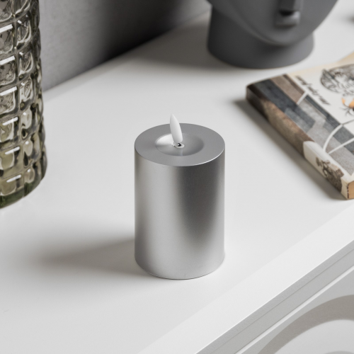 Светодиодная свеча Серебристая 7×13×7 см., пластик, батарейки ААх2, Luazon Lighting (9907602)