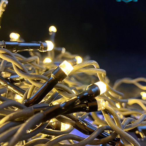 Светодиодная мерцающая бахрома 25 м., нити 0,6*0,4*0,3 м., 850 теплых белых LED, черный ПВХ, IP 54, соединяемая, Winner (ww.02.6B.850.F+)