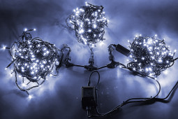 Комплект гирлянд на деревья 60 м., 3 луча по 20 м, 24В, 600 холодных белых LED ламп, черный провод, мерцание, Teamprof (TPF-S3*20F-B/W)