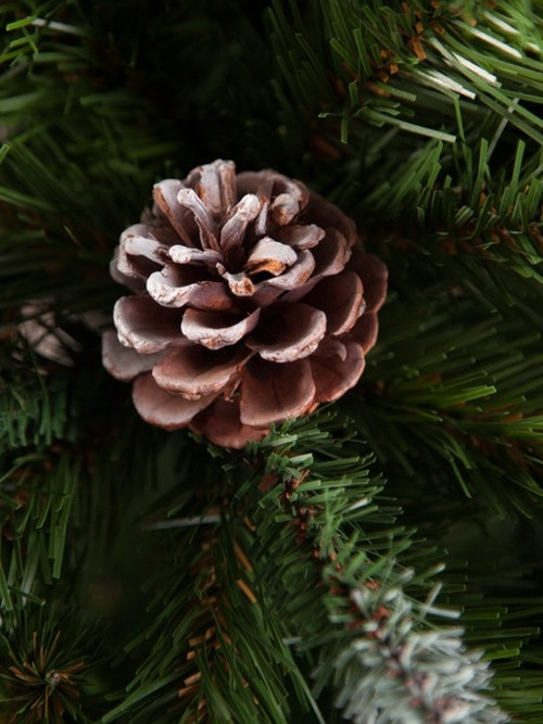 Елка Императрица заснеженная с шишками 120 см., мягкая хвоя, Triumph Tree (73977)