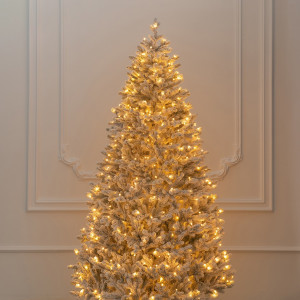 Искусственная елка Алтайская заснеженная 270 см., 760 теплых-белых Led ламп, 100% литая хвоя, ЕлкиТорг (203270)