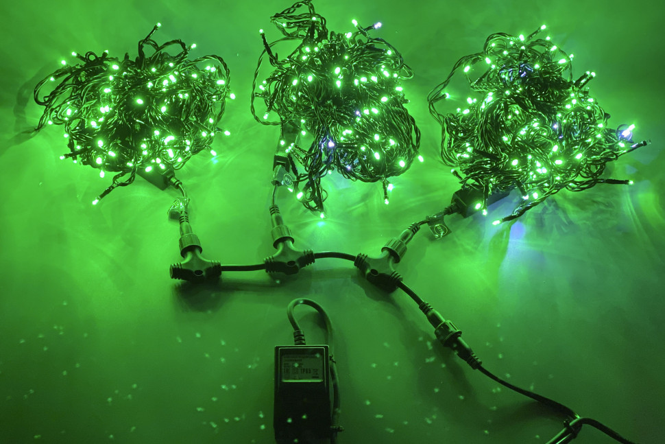 Комплект гирлянд 3 нити по 20 м, 24В, 600 зеленых LED ламп, мерцание, черный провод ПВХ, Teamprof (TPF-S3*20F-B/G)
