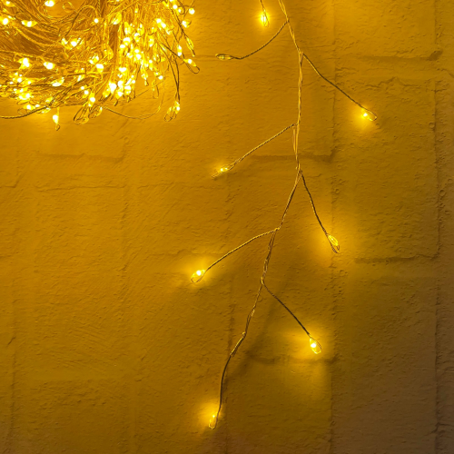 Гирлянда Капли 600 теплых макро ламп, 15 м., 8 режимов, серебряный провод, Christmas DeLuxe (87653)