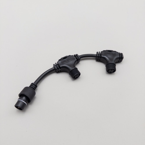 Разветвитель 2-х Лучевой для бахромы, занавесов и нитей 220В., без возможности управления, провод черный Каучук, IP65, LTC (LLR2-1)