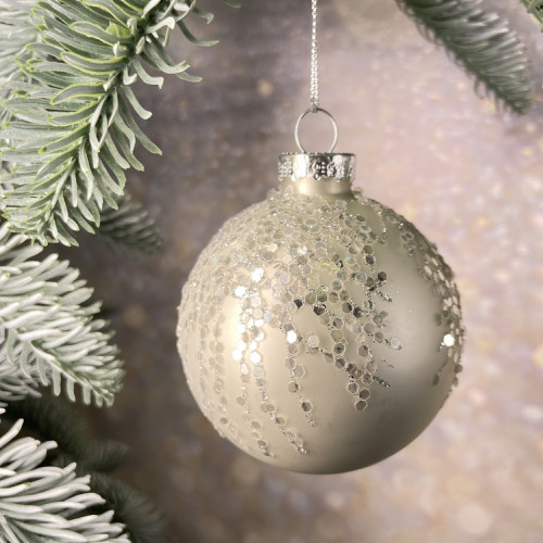 Набор стеклянных шаров Вьюга 70 мм., 18 шт., серебро, Christmas DeLuxe (86789)