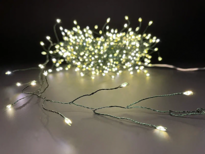Гирлянда Капли 600 теплых белых макро ламп, 1500 см., 8 режимов, зеленый провод, Christmas De Luxe (87447)