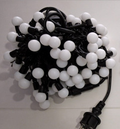 Светодиодная гирлянда шарики Fiesta, 5 м., 20 теплых белых LED ламп 40 мм, 220V, черный ПВХ, Beauty Led (HB20-11-2WW)