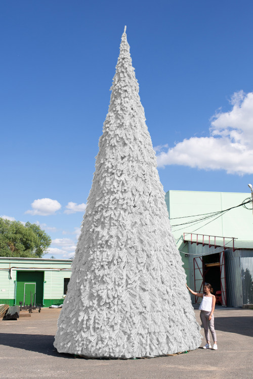 Уличная елка Русская белая 17 м., каркасная, ПВХ, Green Trees (GT17RUSPVCW)