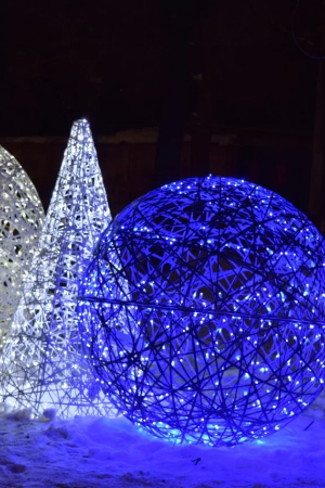 Светодиодная инсталляция Конус 150 см. и Шары 2 шт. 80 и 120 см., Сад Радости (SR340)