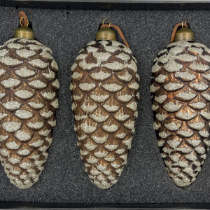 Набор елочных украшений Шишки 15х6,8 см., коричневый, 3 шт., Christmas DeLuxe (13123)