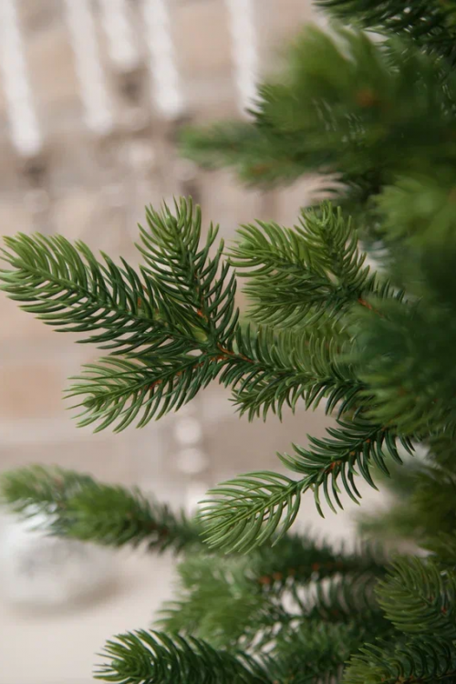 Ель Городская стройная, 100% литая хвоя, 230 см., Black Box (74620)