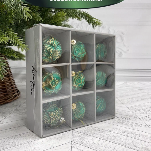  Набор пластиковых шаров Рандеву 80 мм., 9 шт., зеленый с золотом, Christmas DeLuxe (87801)