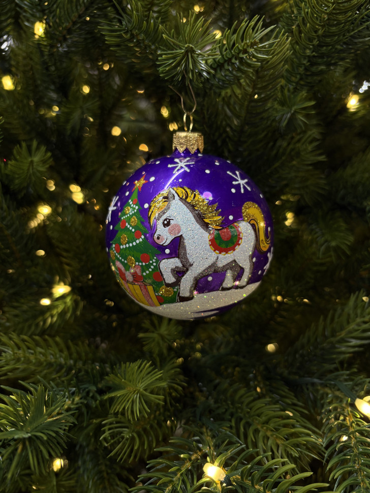 Стеклянный шар Лошадка 90 мм., фиолетовый, стекло, Ёлочка (С206/1) Стеклянный шар Лошадка 90 мм., фиолетовый, стекло, Ёлочка (С206/1)
