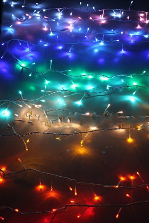 Светодиодная нить с эффектом бегущий огонь 10 м, 24V., 200 разноцветных LED ламп, прозрачный провод, Beauty Led (EST200-SH10-1M) 