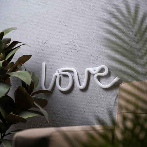 Неоновая вывеска Любовь 35x13 см., AAx3+USB,  красный, Luazon Lighting (10429935)