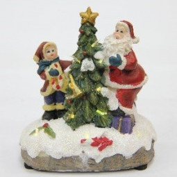 Новогодняя фигура, Санта с мальчиком у елки с подсветкой, h-11,5 см (FQ13009-2)