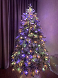 Искусственная елка Аляска заснеженная 270 см., 700 мульти. теплых белых LED ламп, литая+пвх, ЕлкиТорг (195270)