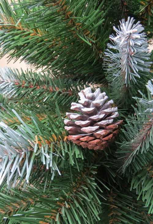 Елка Императрица заснеженная с шишками 305 см., мягкая хвоя, интерьерная, ПВХ, Triumph Tree (73086)