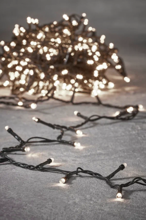 Светодиодная нить String Light 192 теплых ламп, 14.4 м., на батарейках, таймер, зеленый провод, Luca (83790)