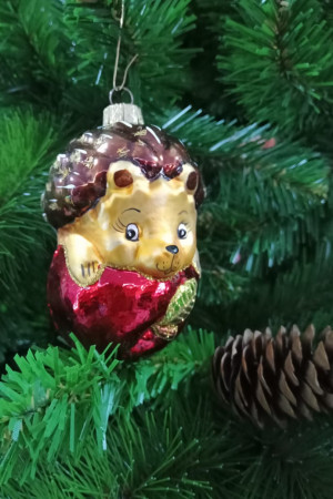 Елочное украшение Ежик с яблоком, стекло, 10 см., 1 шт., Витус (А149)