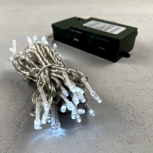 Светодиодная гирлянда 5 м., 3 батарейки типа D 4.5V, 50 LED ламп холодного белого цвета, таймер, прозрачный провод, LTC (EST50-4W10-8W)