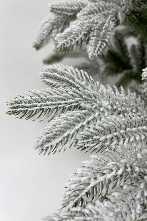 Ель Полярная заснеженная, 100% литая хвоя, 230 см., Black Box (74636)