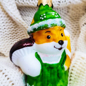 ФУ-550 Елочное украшение Белочка в шляпке 10 см., Коломеев