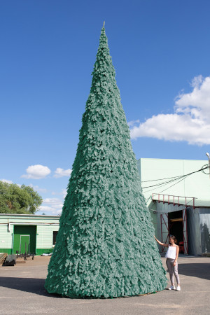 Уличная елка Русская изумрудная 20 м., каркасная, ПВХ, Green Trees (GT20RUSPVCBL)