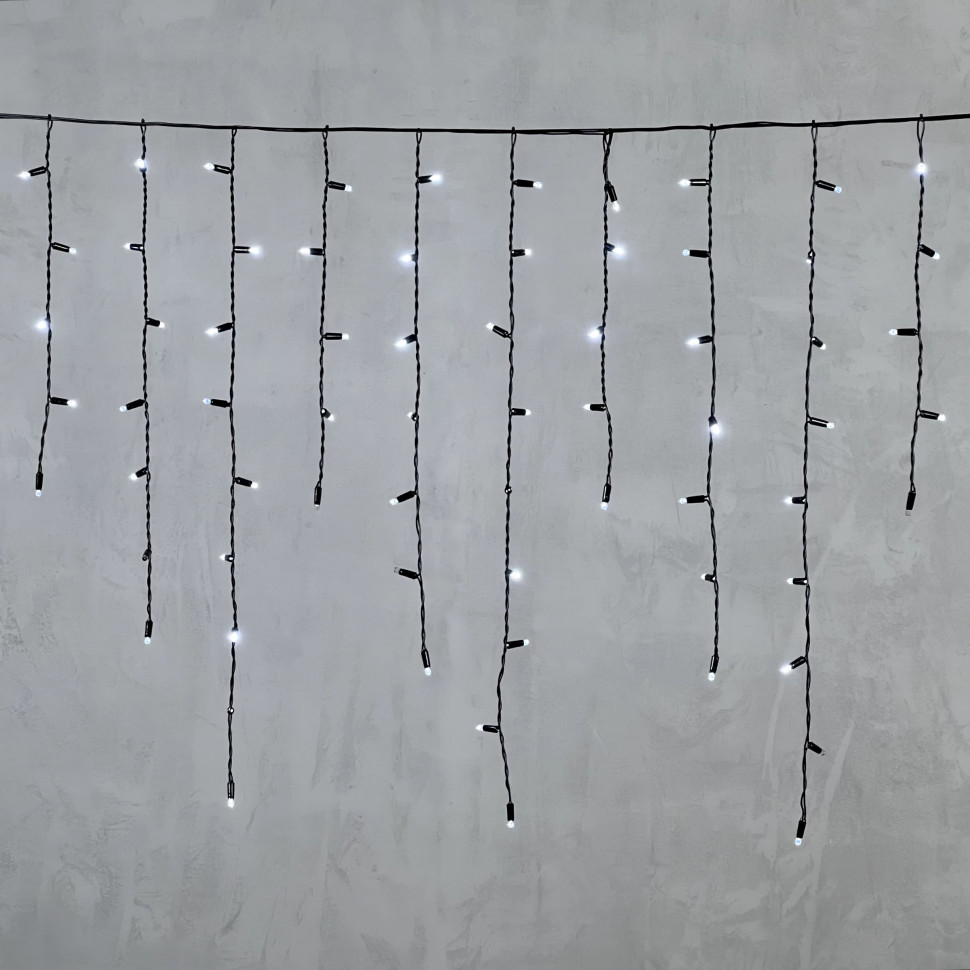 Светодиодная бахрома с колпачком 3,2*0,9 м., 180 холодных белых LED ламп, мерцание, черный провод ПВХ, IP65, LTC (PIL180BLWCAP-11-2W)