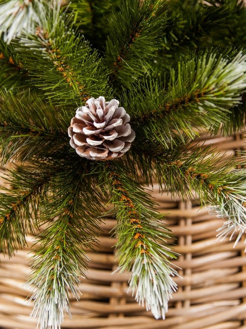 Сосна Женева заснеженная с шишками 155 см., леска+пвх, Triumph Tree (73116)