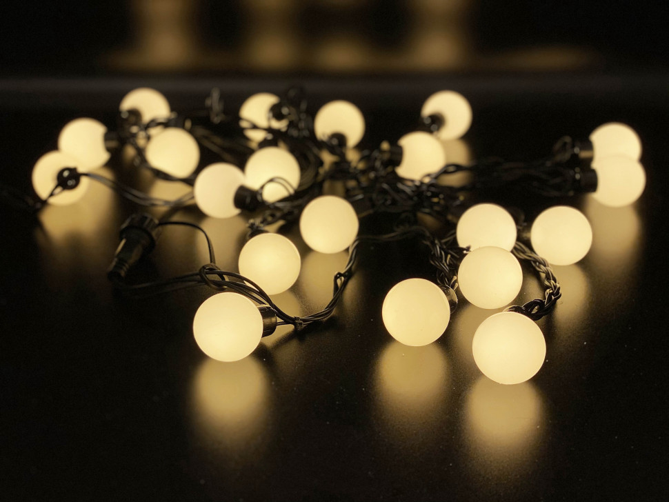 Светодиодная гирлянда шарики 5 м., 20 теплых белых LED, статика, черный резиновый провод, Teamprof (TPF-S5-20C/24V-40B-SRB/WW) в Белгороде